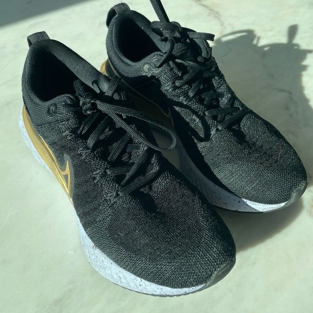 Nike React Infinity Run Flyknit 2 Women’s Running Shoes Sz5.5